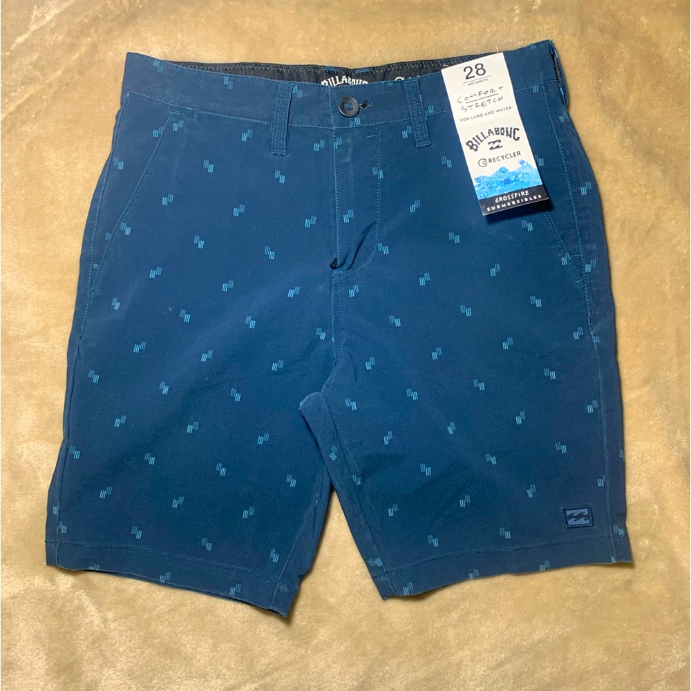 Size 28 NWT Billabong Shorts